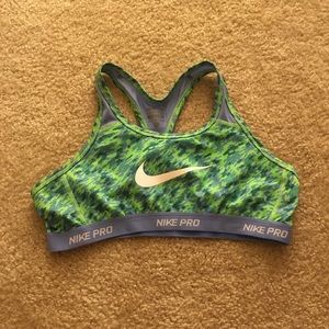 Nike pro new sports bra